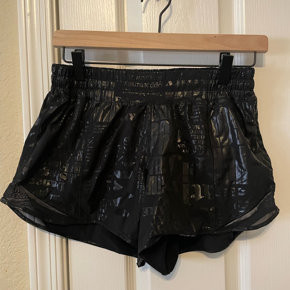 Black Lululemon manifesto shorts - Hottie Hot - size 8 tall
